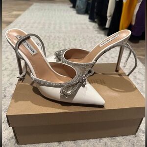Steve Madden off white heels